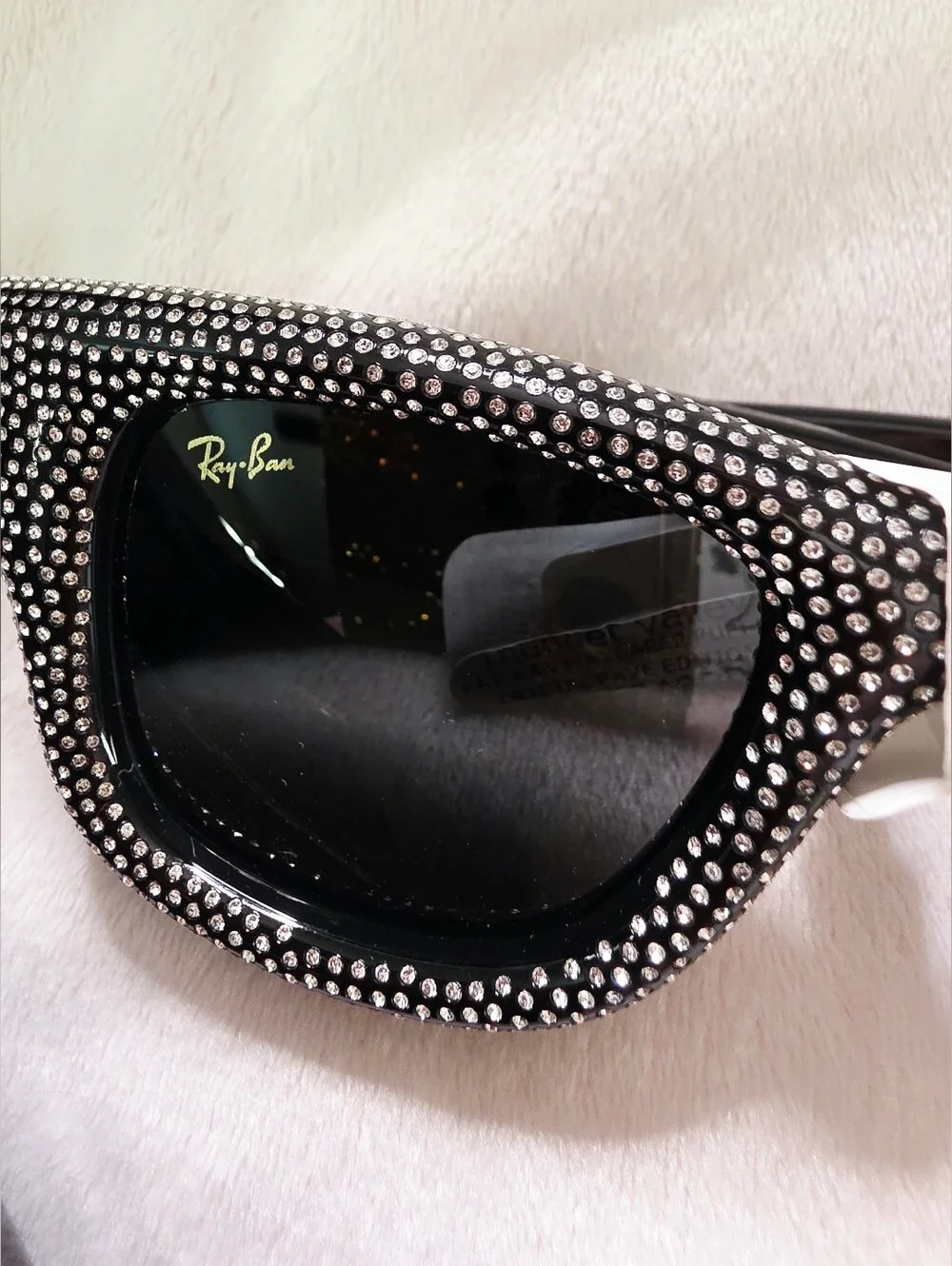 Ray-Ban Wayfarer Puffer Swarovski Crystal Pavé Edition sunglasses in black